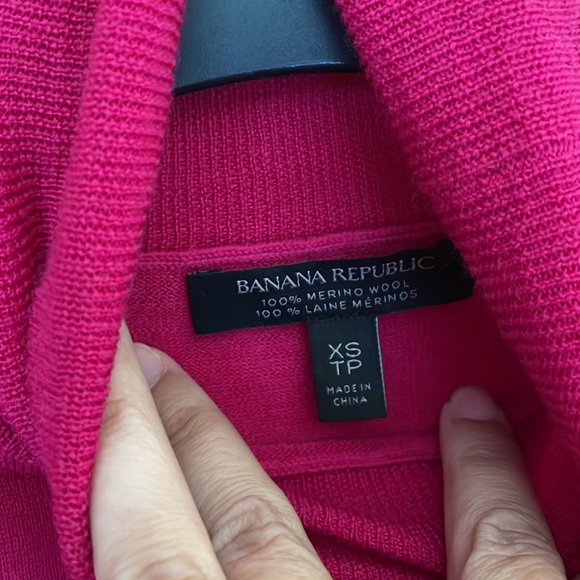 Banana Republic Extra Fine Merino Wool Turtleneck Sweater - Picture 2 of 4